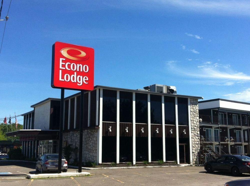 Hotel Le Principal 格兰比 外观 照片