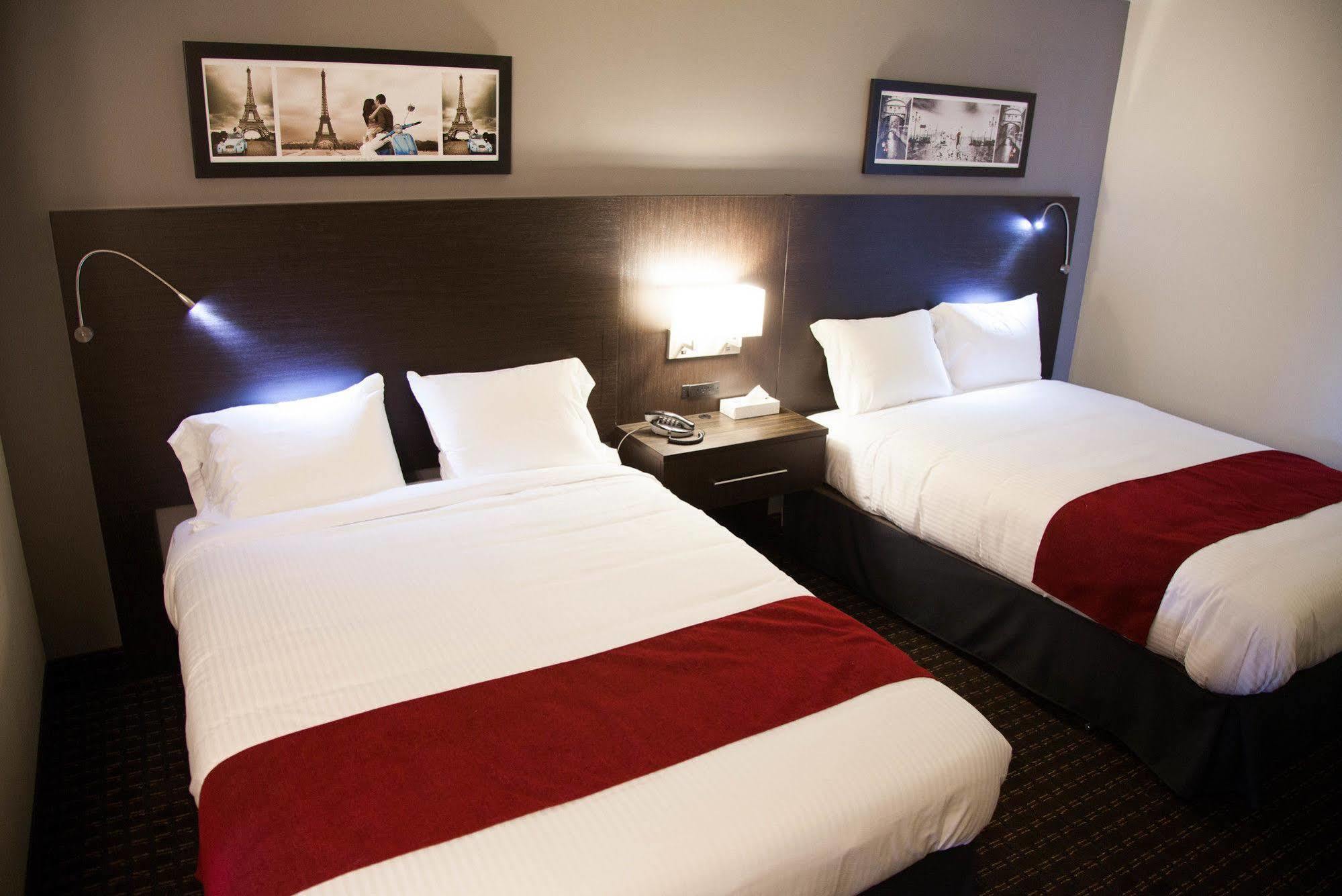Hotel Le Principal 格兰比 外观 照片