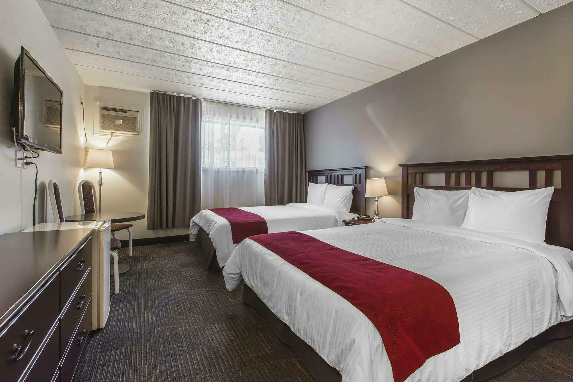 Hotel Le Principal 格兰比 外观 照片
